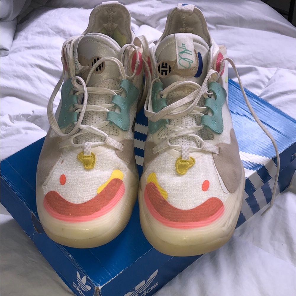 AdidasJames HARDEN VOLUME 5 Sneakers - White with Pastel Accents